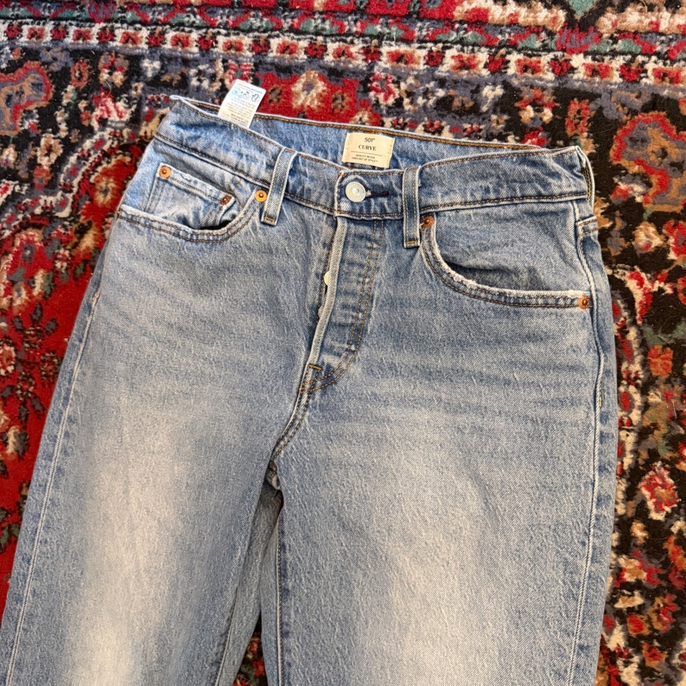 Levis 501 Curve Jeans Womens Light Wash Straight Leg High Rise Denim Blue - Picture 2 of 8